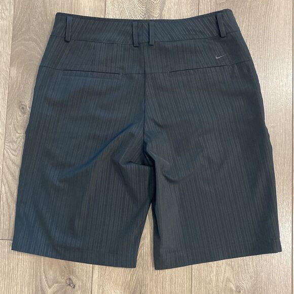 Nike Golf 10”‎ Bermuda Black Pinstripe Stretch Shorts Size 4 - Picture 3 of 12